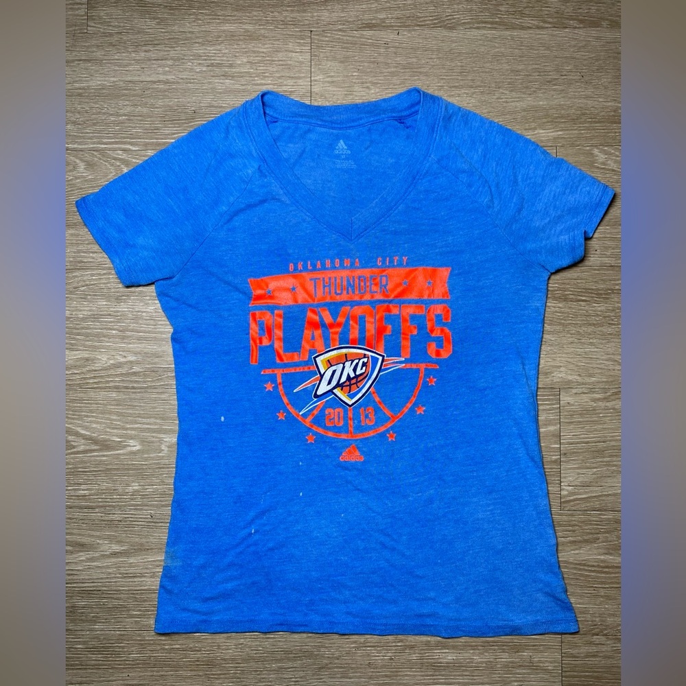 Women's‎ Size XL Adidas Oklahoma City Thunder 2013 NBA Playoff V-Neck T-Shirt